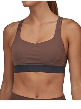 VS Pink seamless Women's Brown Scoop-Neck Sports Bra with Contrast Band